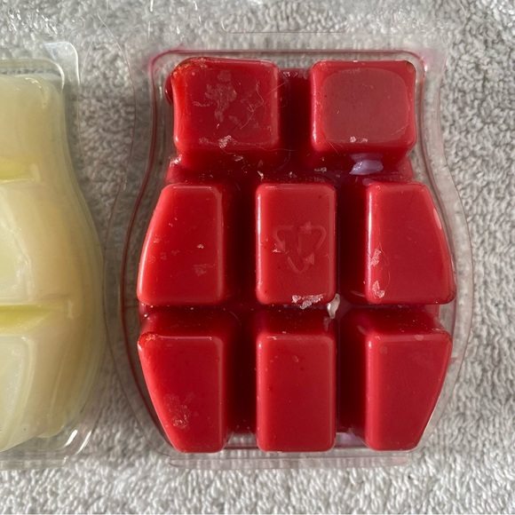 Scentsy Newborn Nursery and Red Delicious Scent Bars - Picture 4 of 6